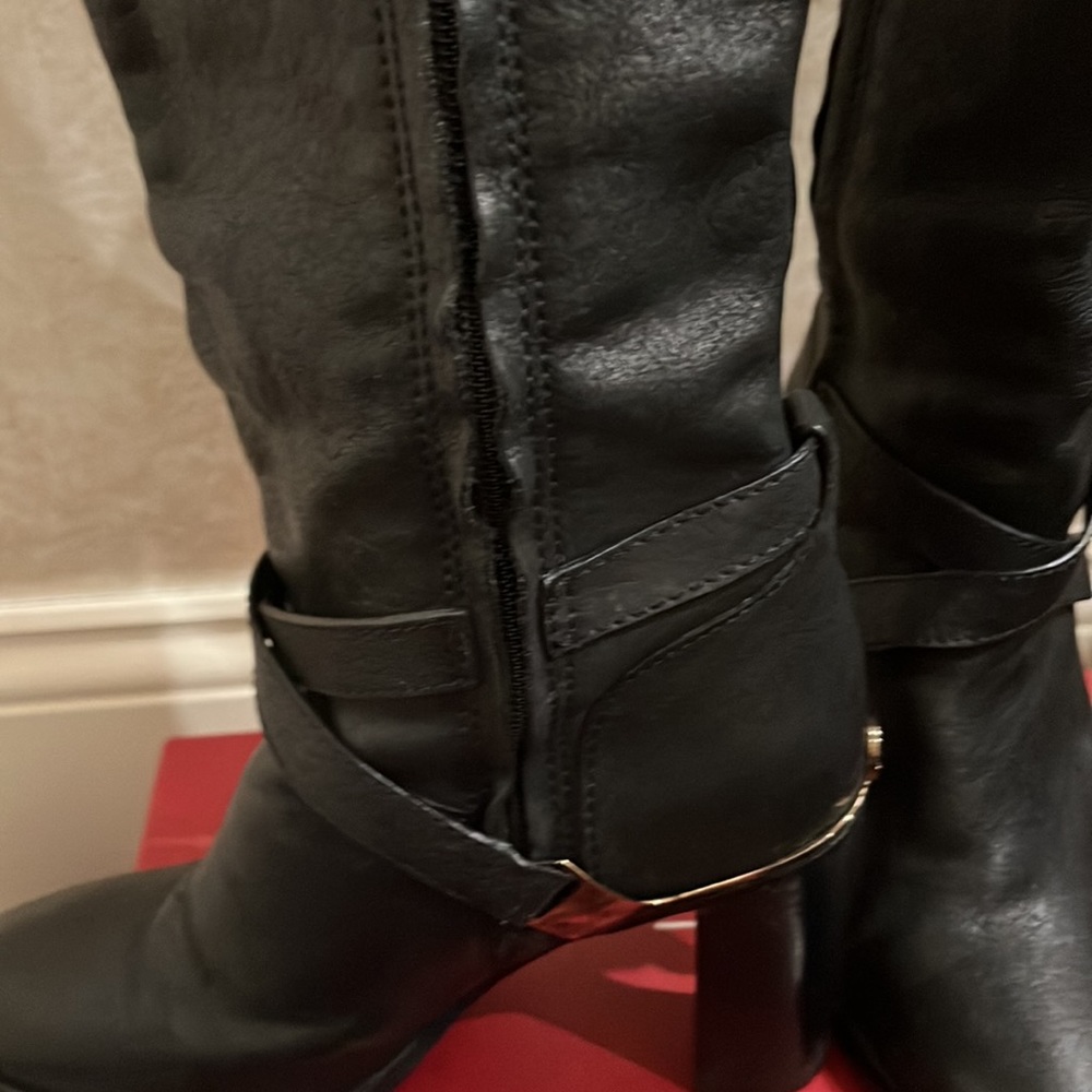 Tory Burch high heel leather boots. - Picture 3 of 11